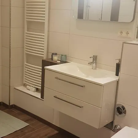 Moderne In Zentrumsnaehe Mit Balkon Apartamento