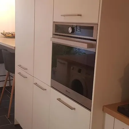 Appartement Moderne In Zentrumsnaehe Mit Balkon